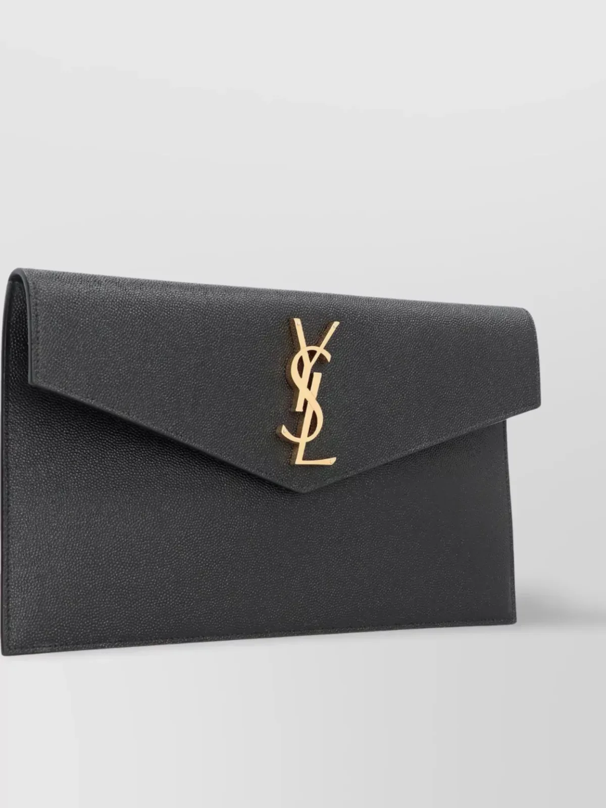 Pochette Saint Laurent Uptown Cassandre piccola in vitello nero martellato, profilo a busta sottile