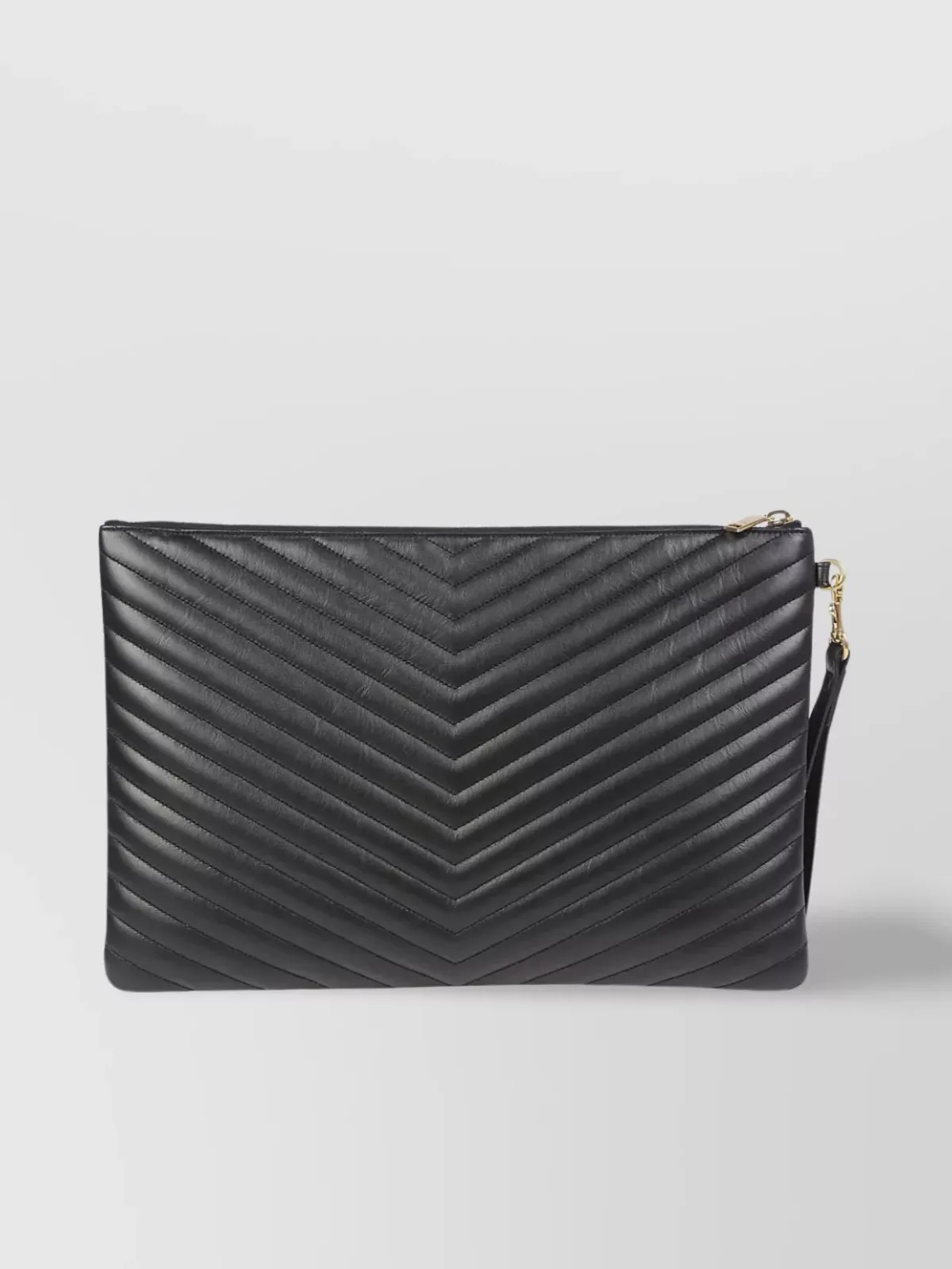 Saint Laurent Cassandre Pouch aus schwarzem Kalbsleder mit Chevron-Steppung, Chevron-Steppung auf der Rückseite