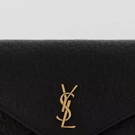 Saint Laurent Envelope Chain Crossbody in nero, dettaglio