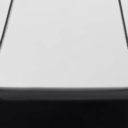 Bolso de hombro Saint Laurent rectangular con solapa en negro, detalle