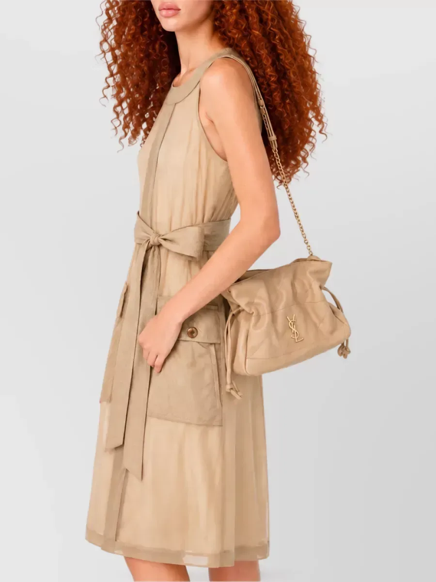 Saint Laurent Quilted Drawstring Clutch in Beige, Foto 2