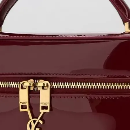 Saint Laurent Gaby Clutch in Burgundy, detail