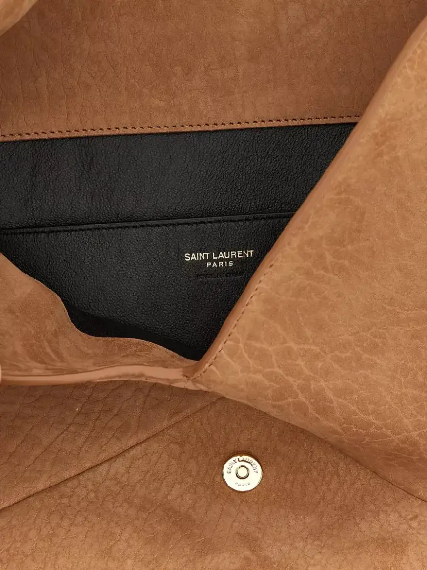 Clutch Saint Laurent Cassandre Maxi em Castanho, foto 4