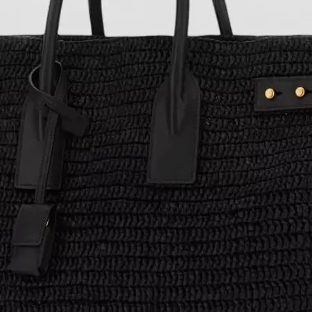 Saint Laurent Sac de Jour Medium باللون الأسود، تفصيل