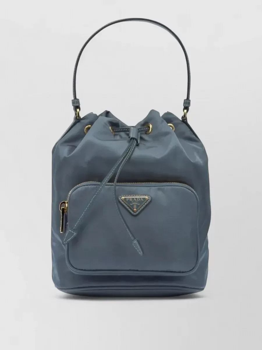 Prada Re-Nylon Bucket Bag in Blau, Foto 1