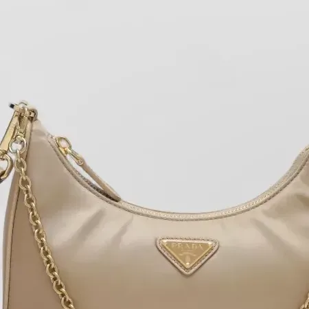 Mala de ombro Prada com corrente e bolsa em Bege, pormenor