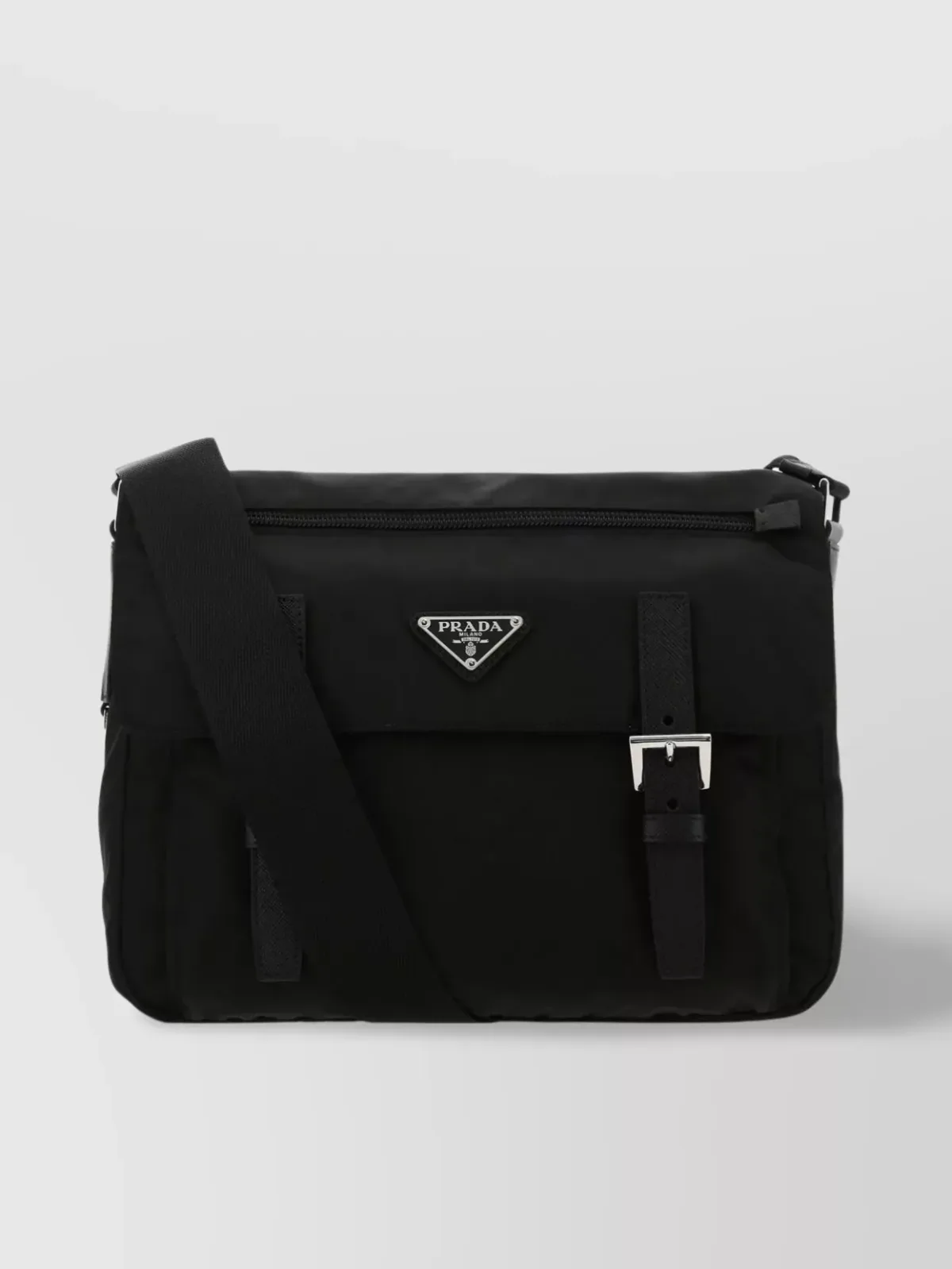 Prada Explore Medium in Schwarz, Foto 1
