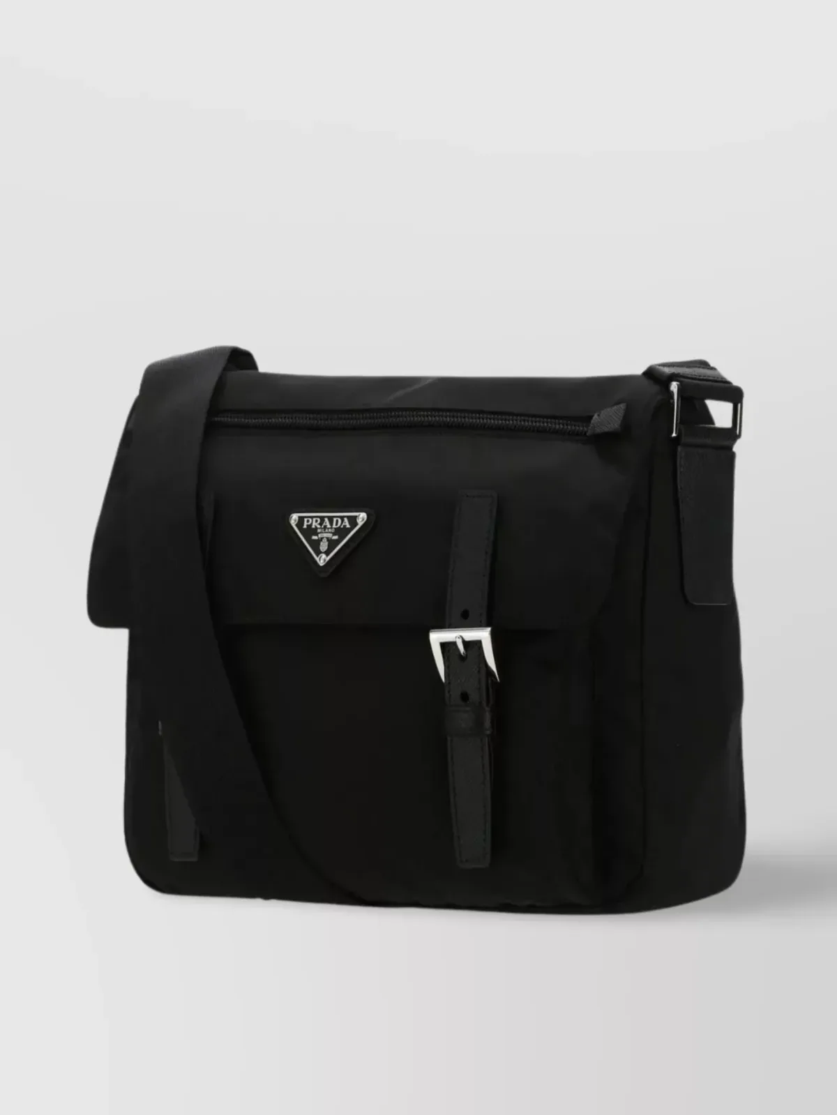 Prada Explore Medium in Schwarz, Foto 4