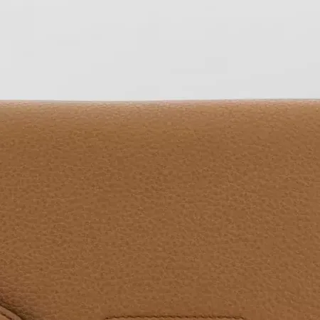 Borsa a tracolla Prada con patta, marrone, dettaglio
