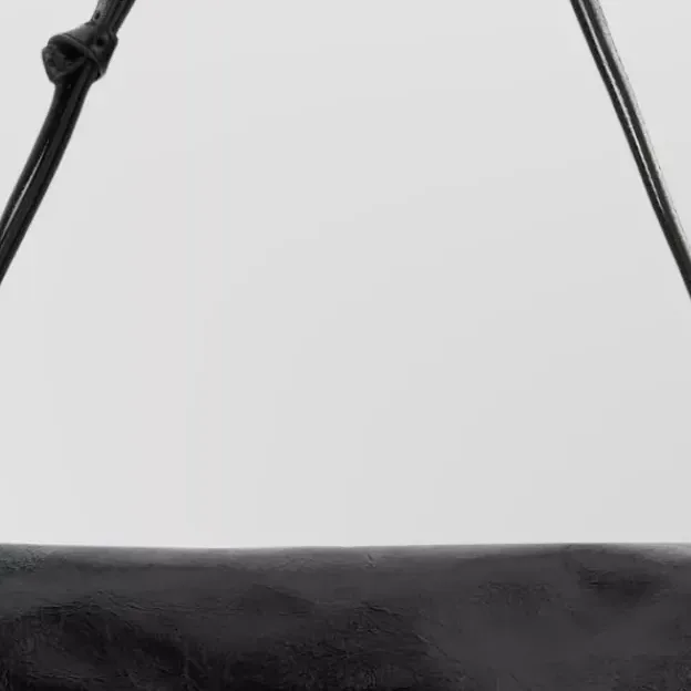 Prada Medium Flap Schultertasche in Schwarz, Detail
