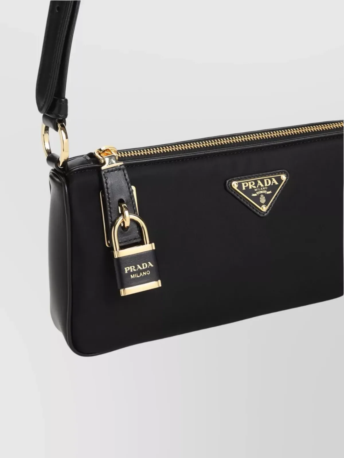 Prada Re-Edition in Schwarz, Foto 3
