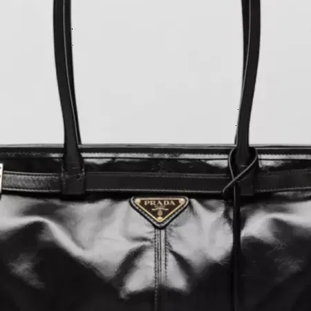 Prada High Shine Henkeltasche in Schwarz, Detail