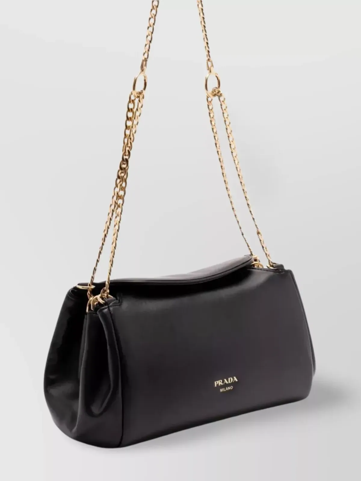 Prada Small Chain Shoulder Bag باللون الأسود، صورة 3