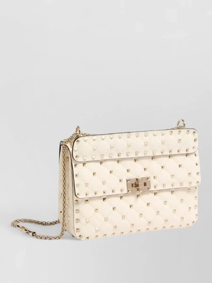 Clutch média Valentino Garavani Rockstud Spike Medium em Marfim, foto 3