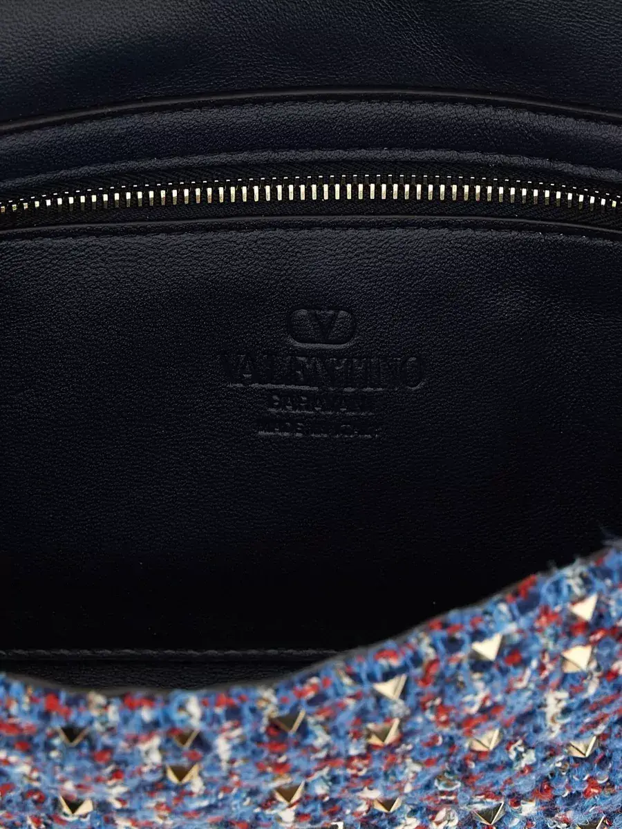Clutch Valentino Garavani Rockstud Spike Clutch azul, foto 4