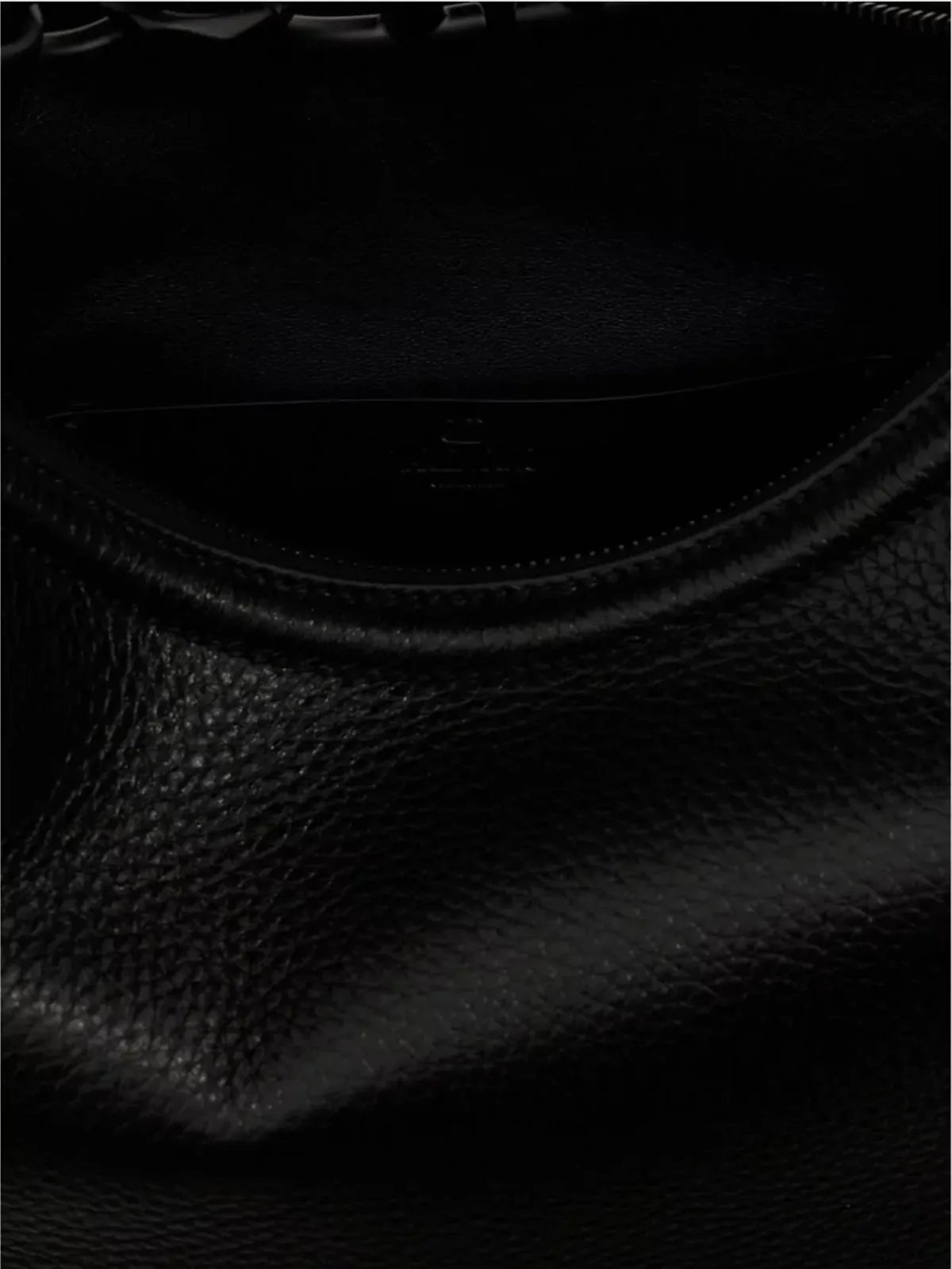 Valentino Garavani Textured Leather Chain Shoulder Bag in Black, photo 3