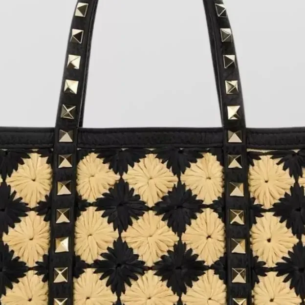 Valentino Garavani Mini Raffia Beach Bag in Black, detail