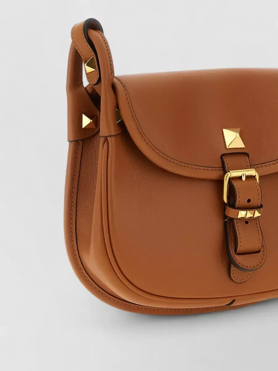 Borsa a spalla Valentino Garavani con borchie e fibbia marrone, foto 3