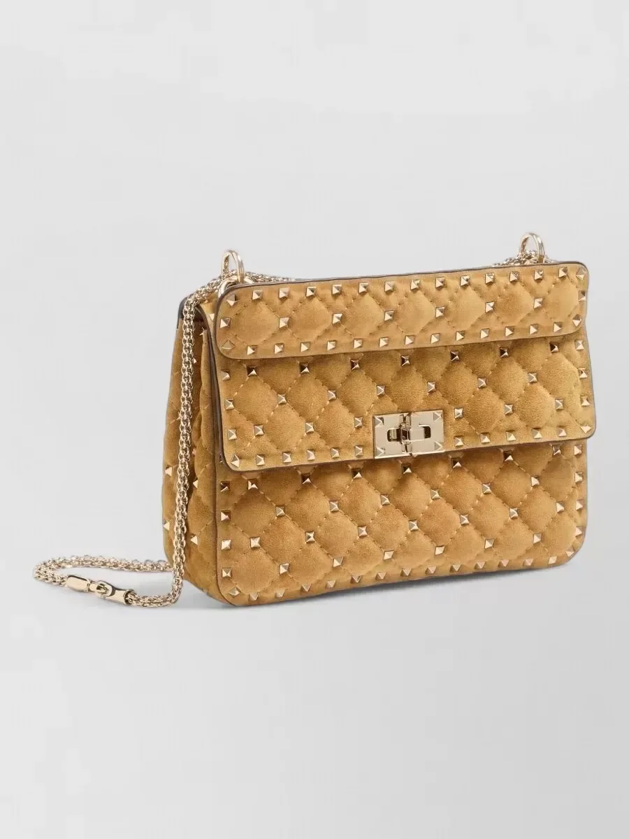 Pochette Valentino Garavani Rockstud Spike Medium trapuntata in marrone, foto 2