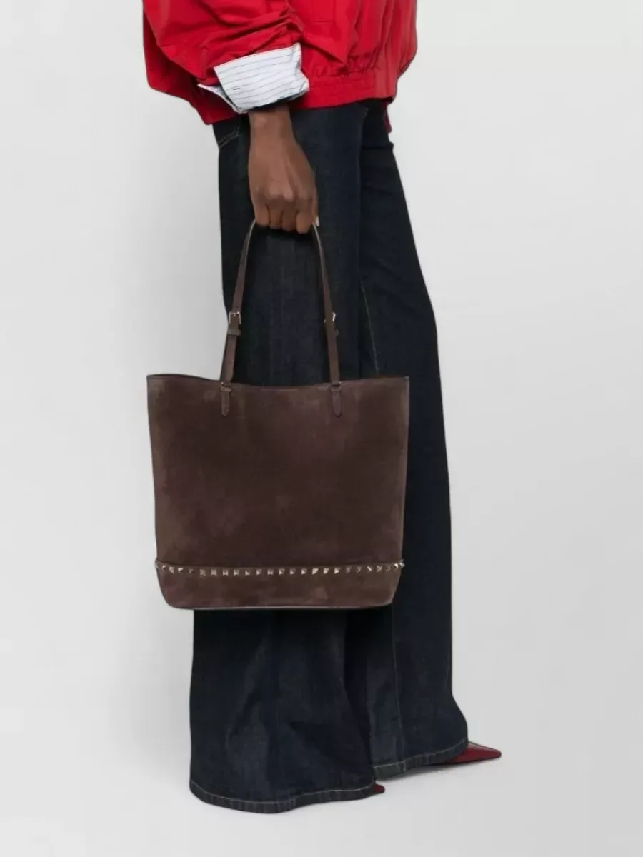 Valentino Garavani Rockstud Medium Tote en marrón, foto 2