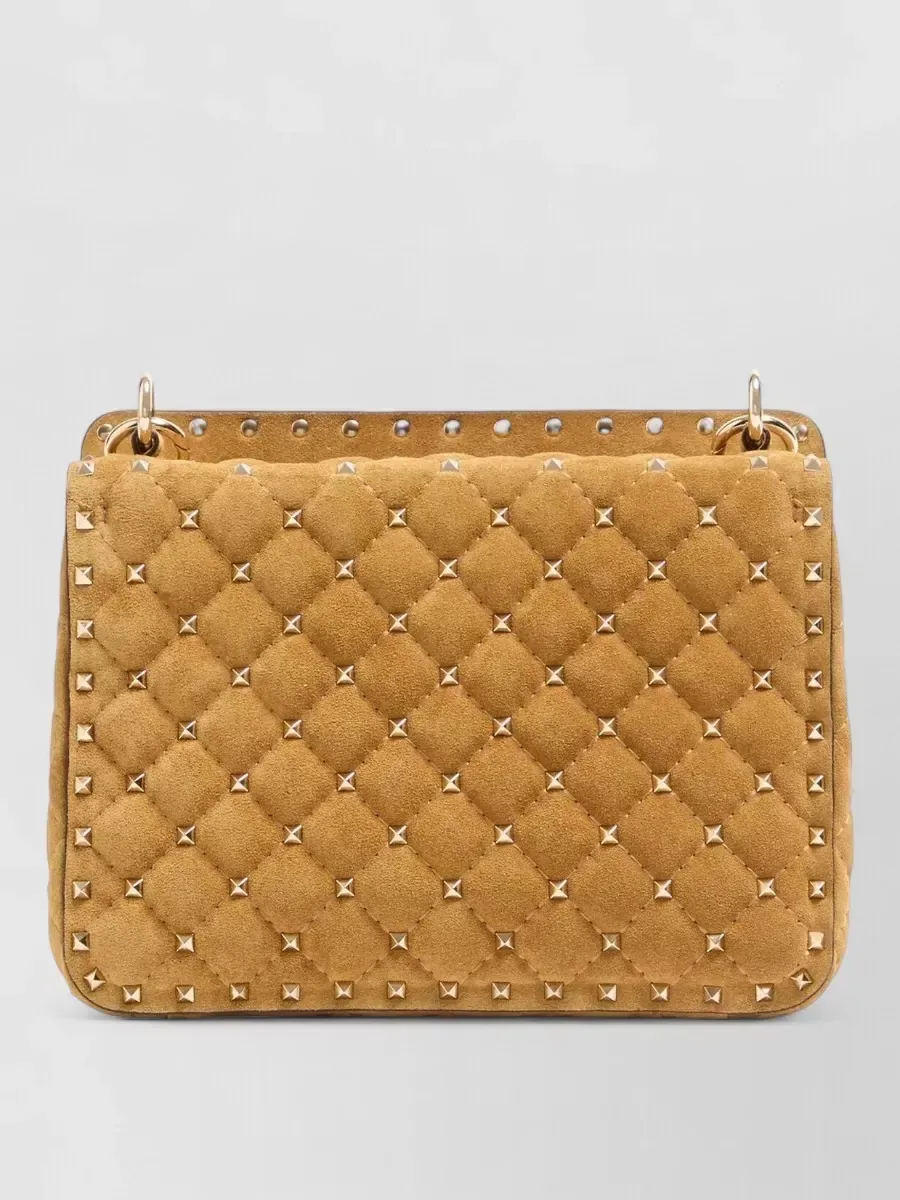 Valentino Garavani Rockstud Spike Medium Quilted Clutch in Beige, Foto 2