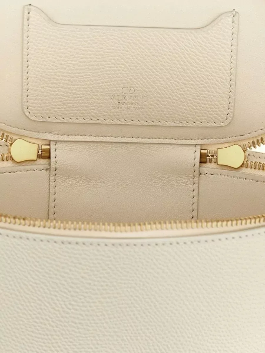 حقيبة Valentino Garavani VLogo Signature Mini باللون البيج، صورة 3
