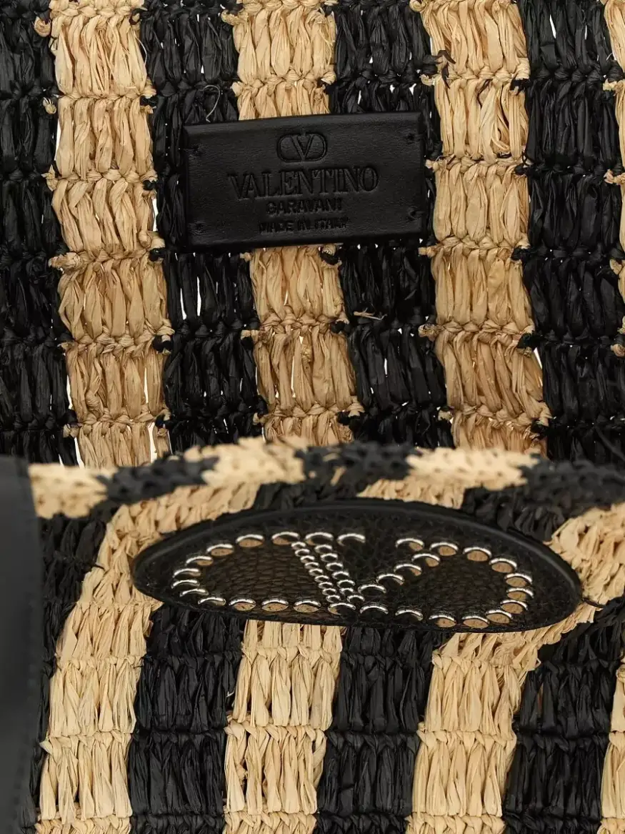 Valentino Garavani VLogo Signature Raffia Tote in Black, photo 4