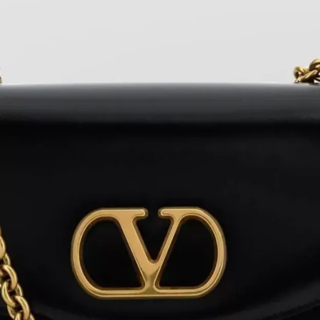 Valentino Garavani Vain in Black, detail