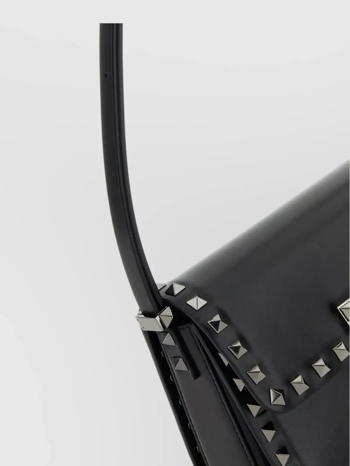 Valentino Garavani Studded Trim Shoulder Bag in Black, photo 4