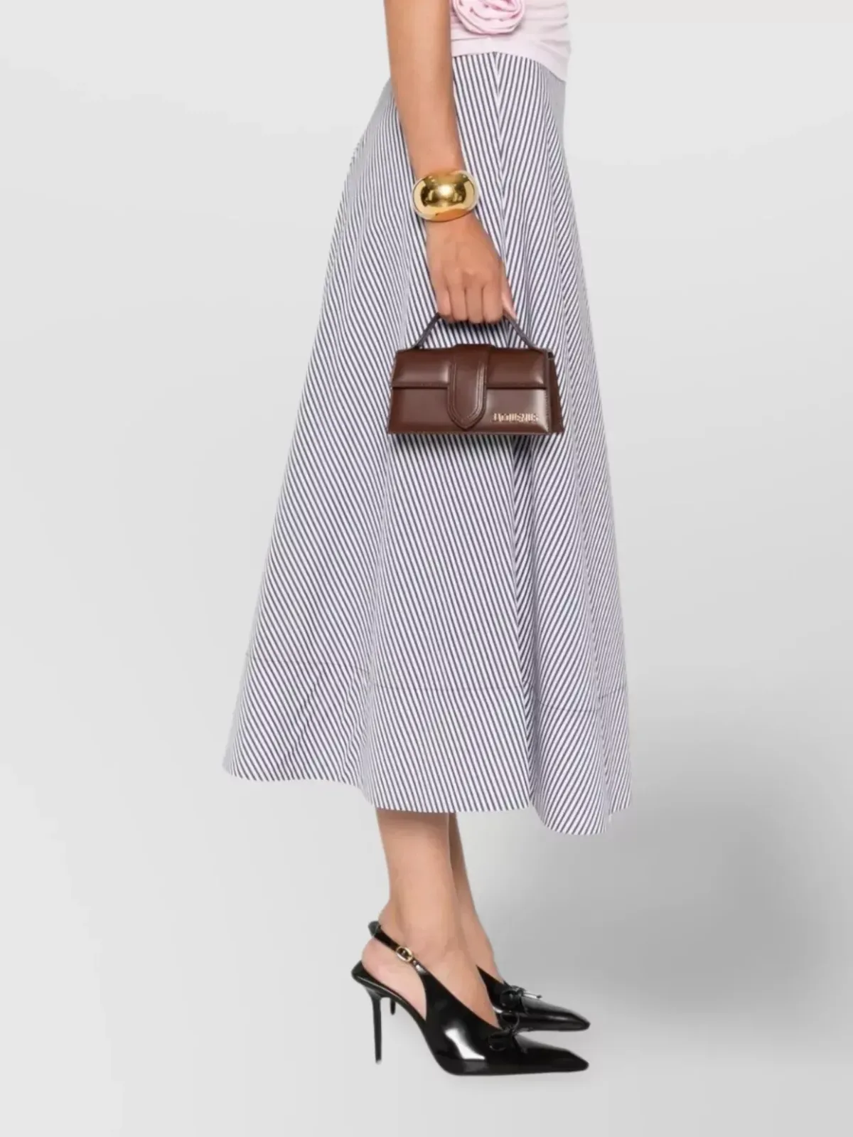 Jacquemus Le Bambino in Brown, photo 2