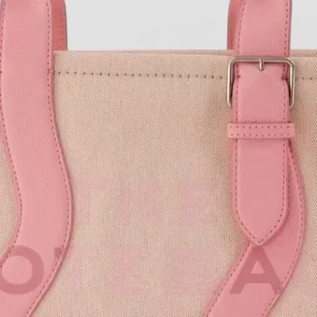 Marc Jacobs The Medium Tote Bag in Pink, detail