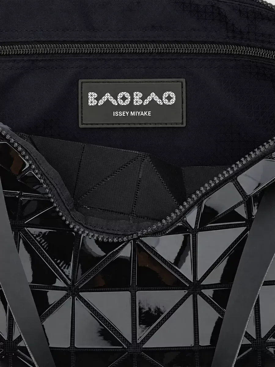 Borsa tote Bao Bao Issey Miyake Glossy Tote nera, foto 4