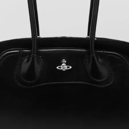Vivienne Westwood Shirley in Black, detail
