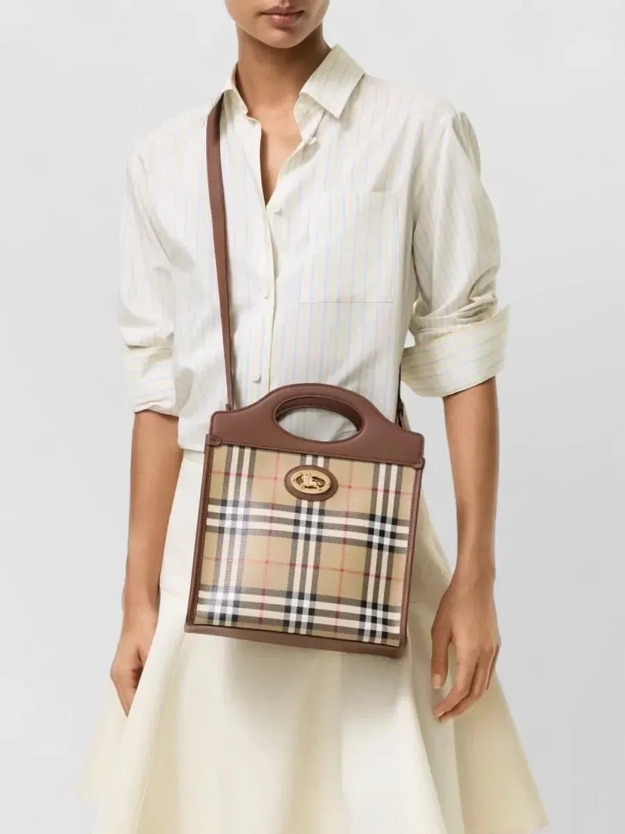 Mini mala tote Burberry Pocket em castanho, foto 2