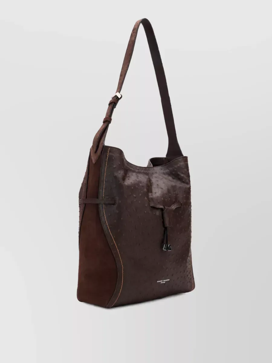 Gianni Chiarini Ostrich Print Shoulder Tote بلون بني، صورة 2