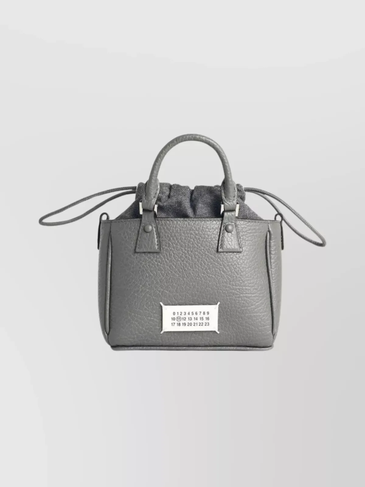 Maison Margiela 5AC بلون رمادي، صورة 1