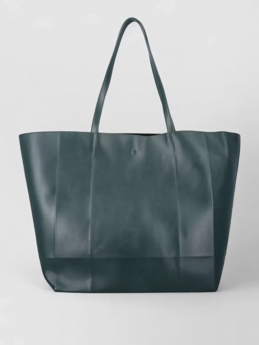 Cabas Totême en cuir vert, photo 2