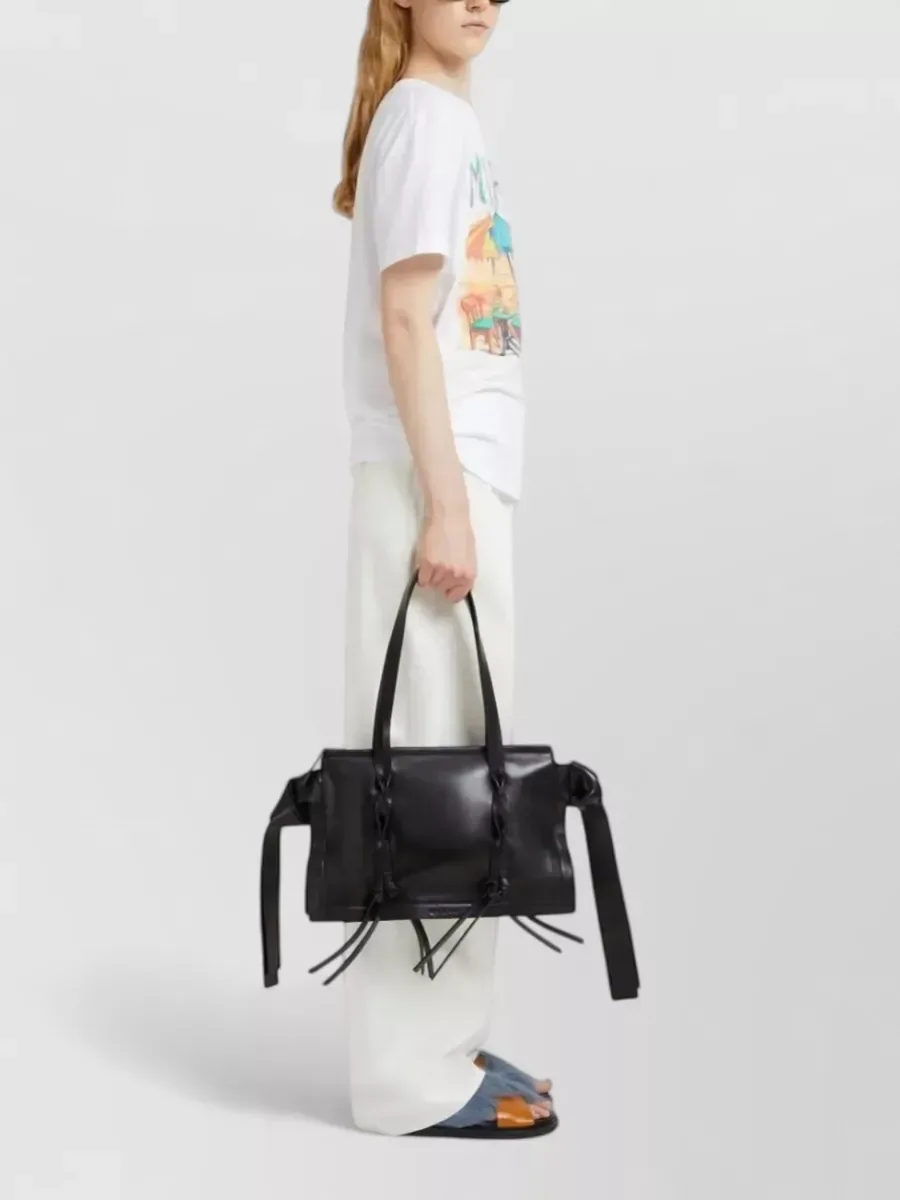 Marni Small Leather Tote in nero, foto 2