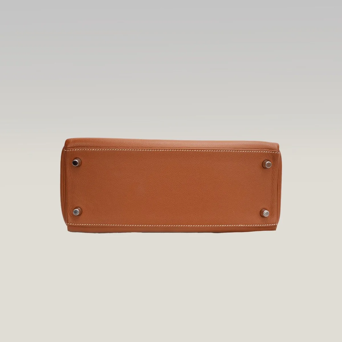 Hermès Kelly 28 in Gold, photo 3