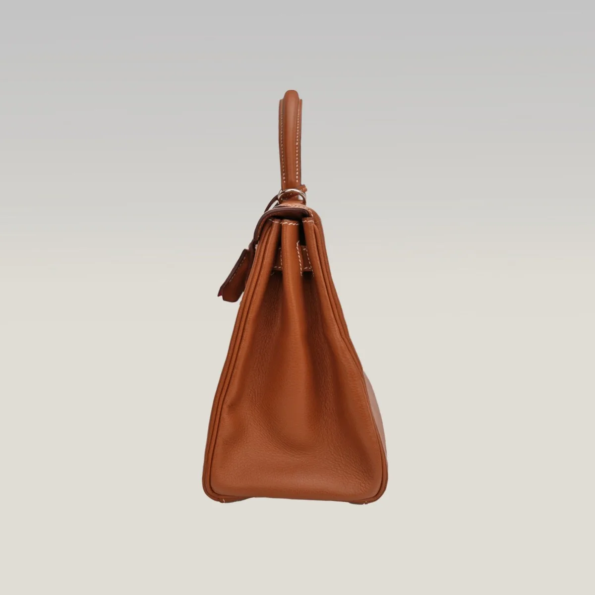 Hermès Kelly 28 in Gold, photo 4
