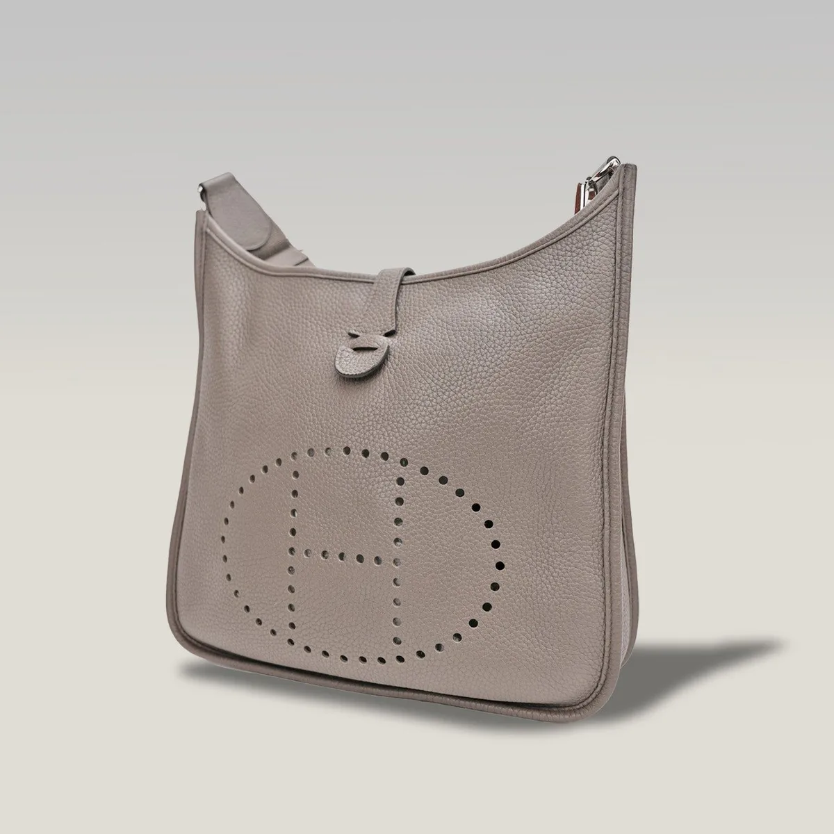 Hermès Evelyne 29 in Black Clemence Leather with Silver-Tone Hardware