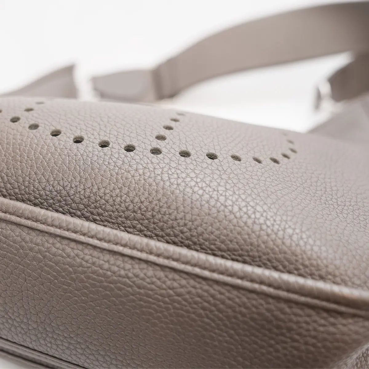 Hermès Evelyne 29 in Black, photo 6