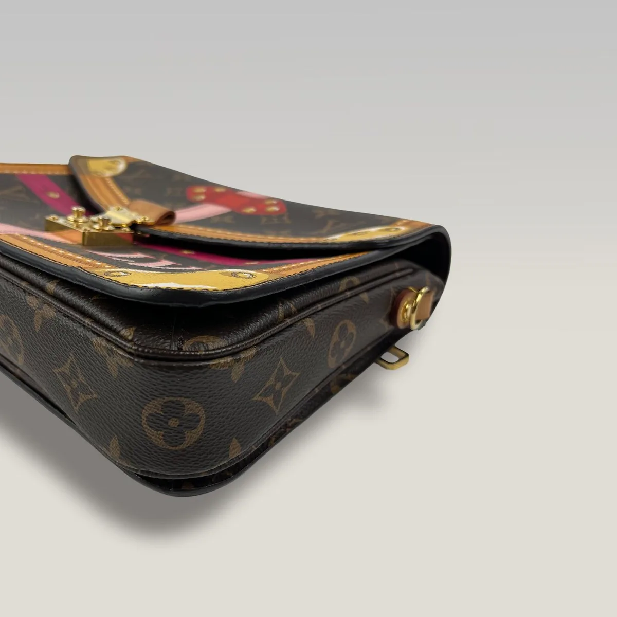 Louis Vuitton Pochette Métis Summer Trunks in Monogram Multicolour, photo 4