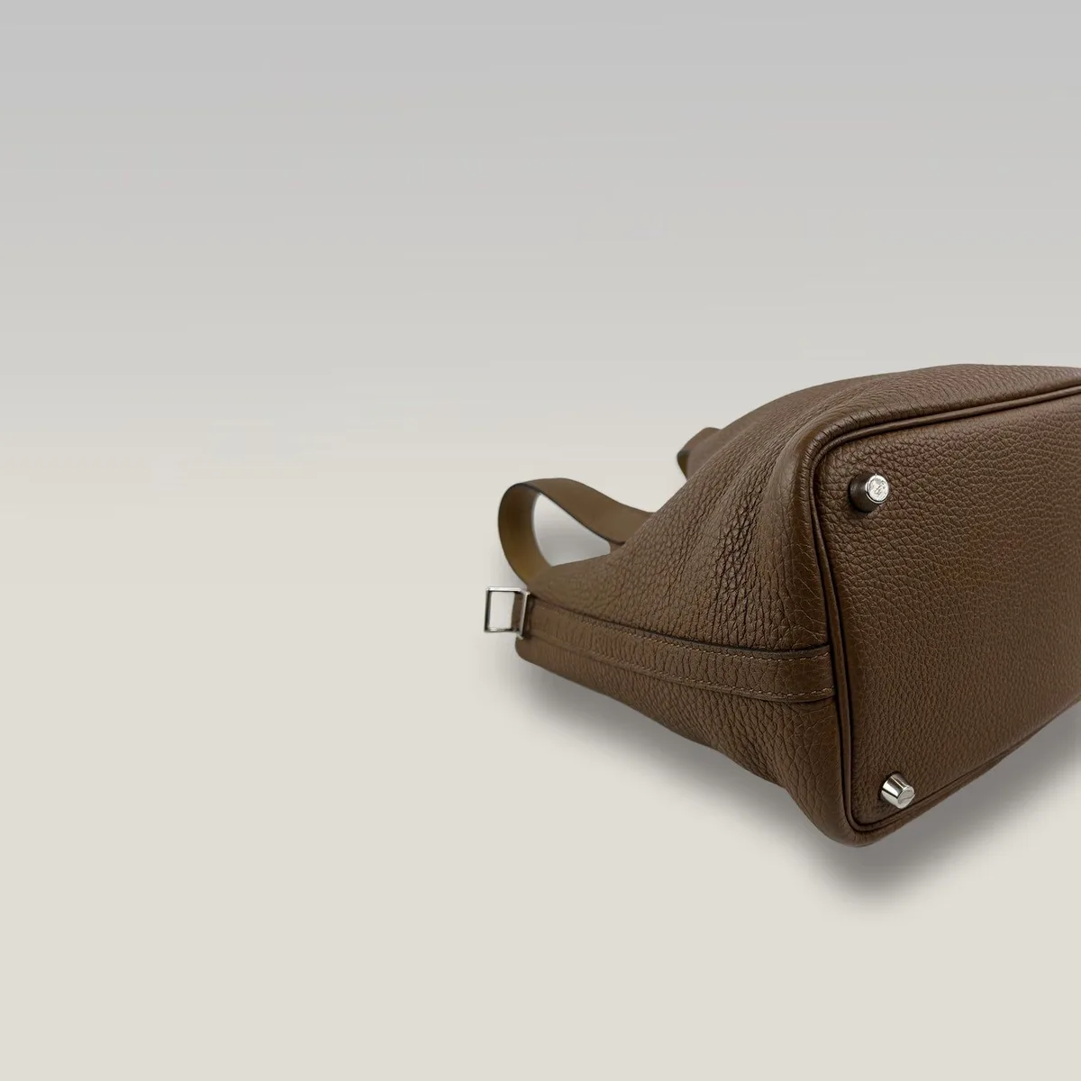 Hermès Picotin Lock 18 in Gold, photo 5