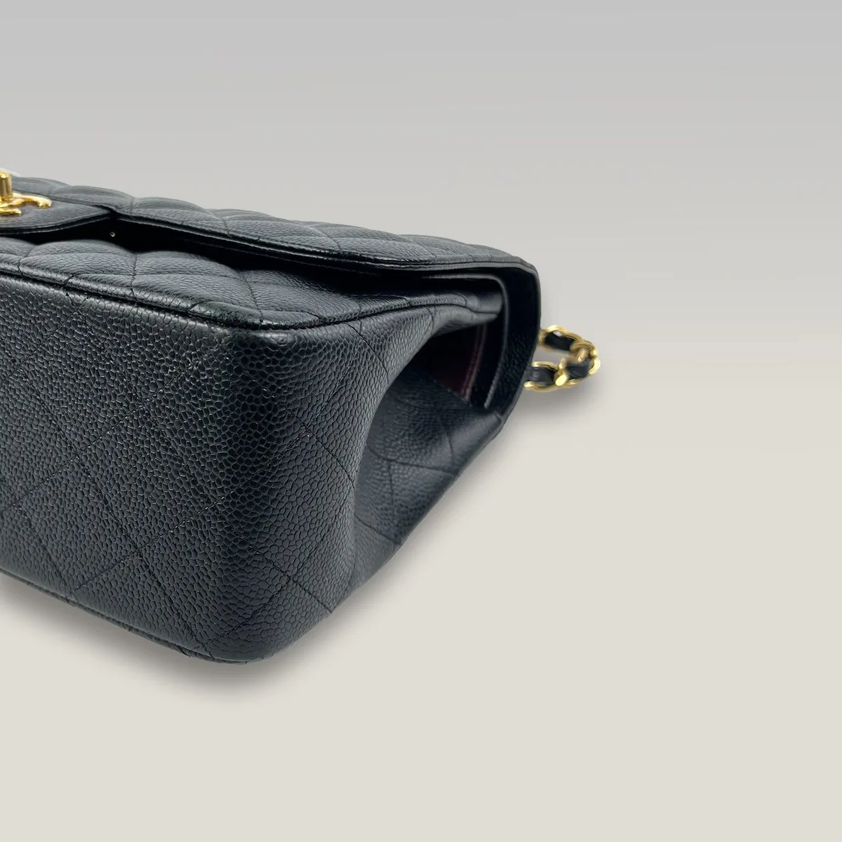 Chanel Classic Flap Jumbo in Black, photo 4