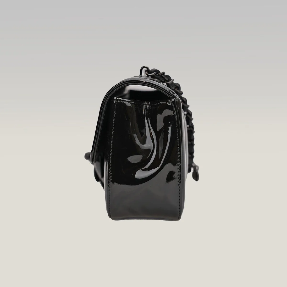 Chanel Small Flap Bag in Black, photo 4