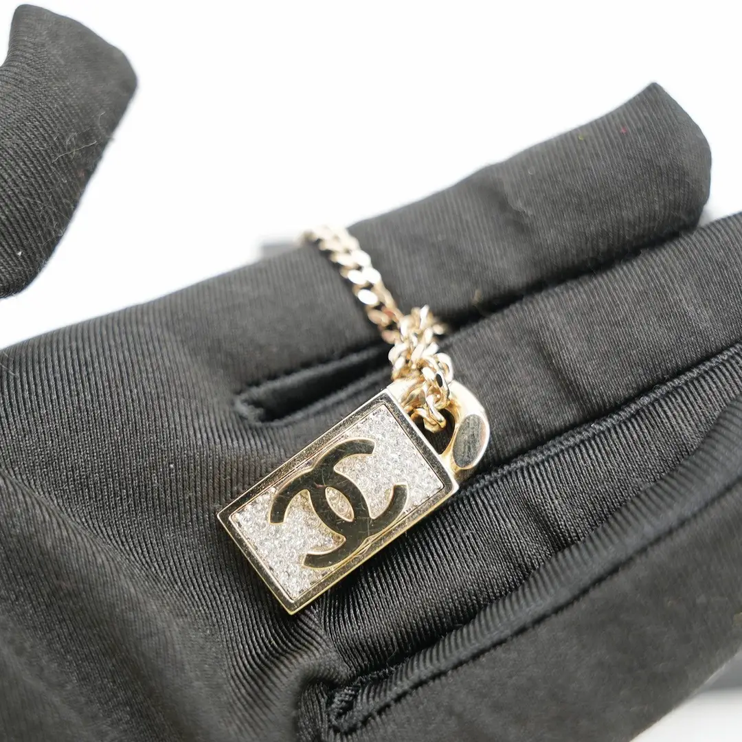 Chanel Cruise 2021 Sweater Necklace in Bright Metal, photo 5
