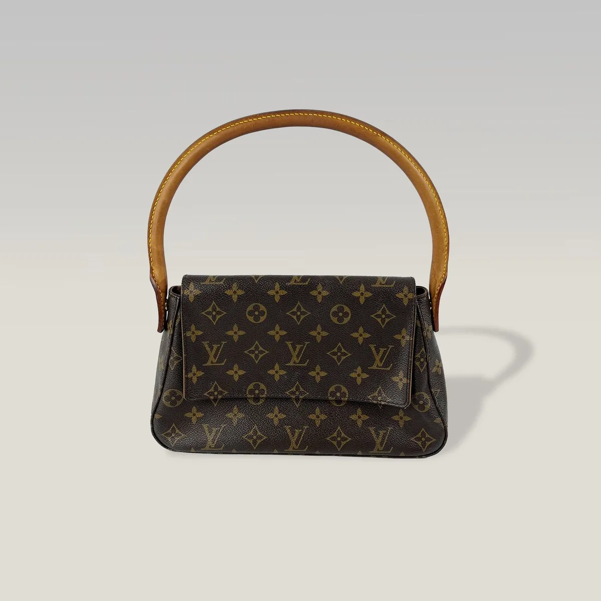 Louis Vuitton Looping PM in Monogram Brown, photo 2