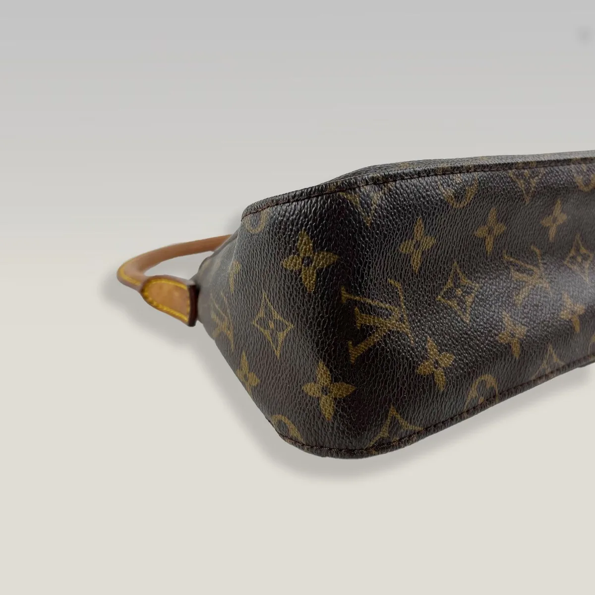 Louis Vuitton Looping PM in Monogram Brown, photo 4