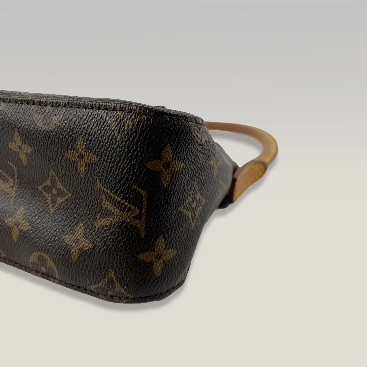 Louis Vuitton Looping PM in Monogram Brown, photo 5